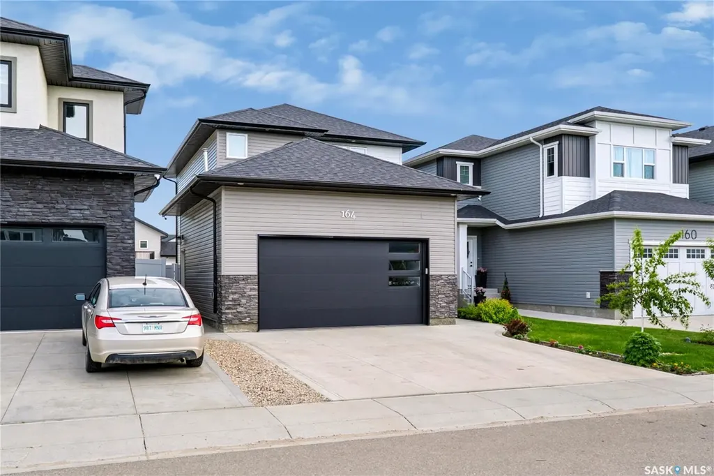 164 Thakur Street Saskatoon SK S7W 1C4
