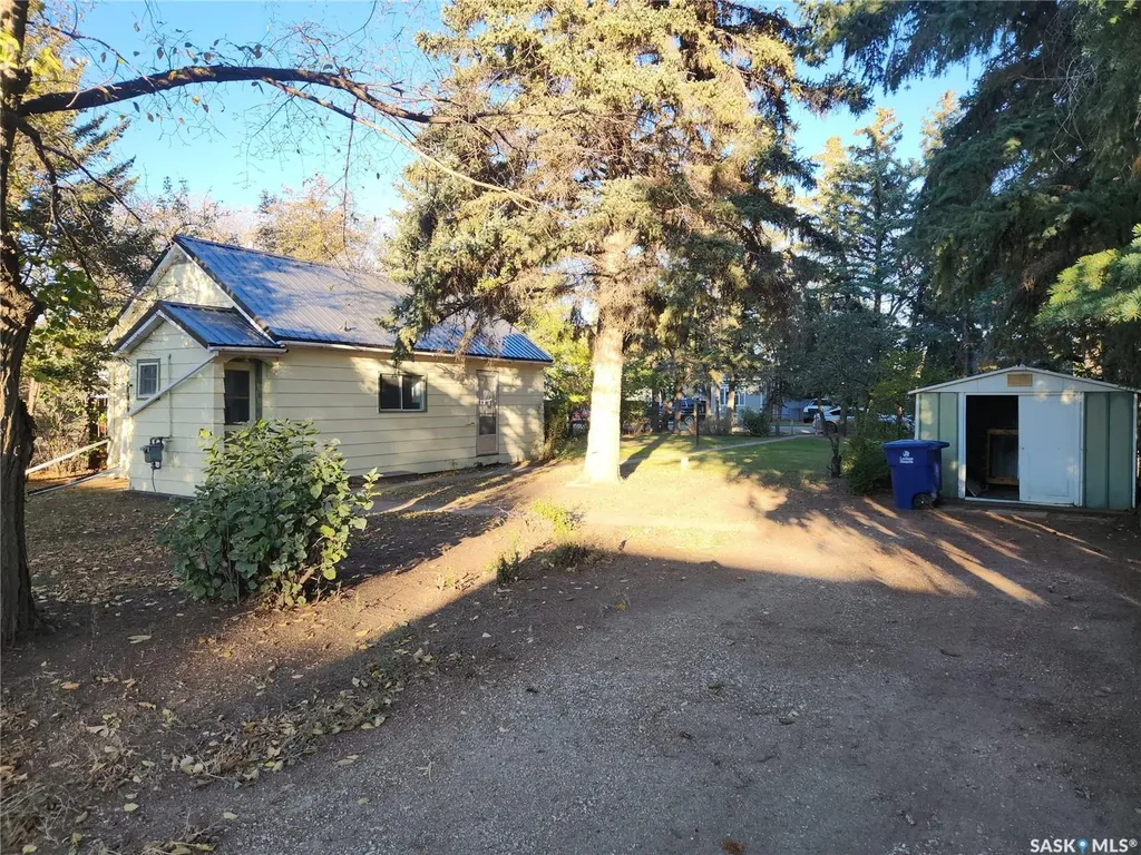 308 Pangman Street Outlook SK S0L 2N0