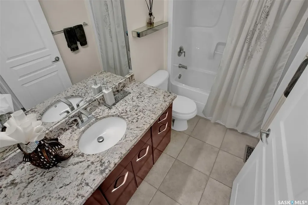 10220 Wascana Estates Regina SK S4V 3E5