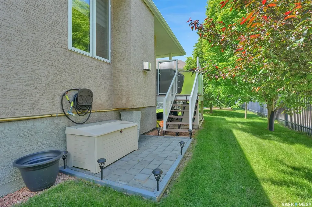 10220 Wascana Estates Regina SK S4V 3E5