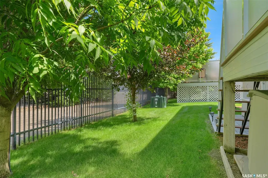 10220 Wascana Estates Regina SK S4V 3E5