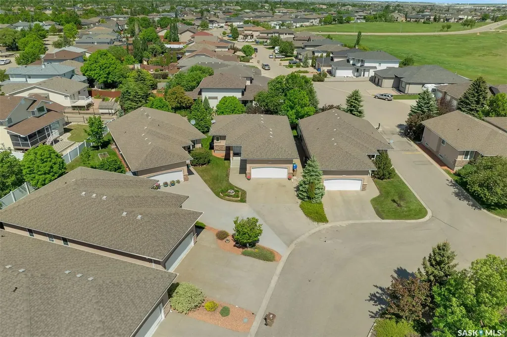 10220 Wascana Estates Regina SK S4V 3E5