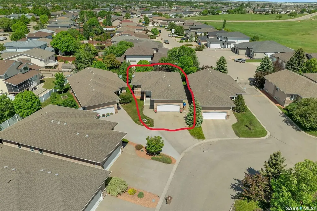 10220 Wascana Estates Regina SK S4V 3E5