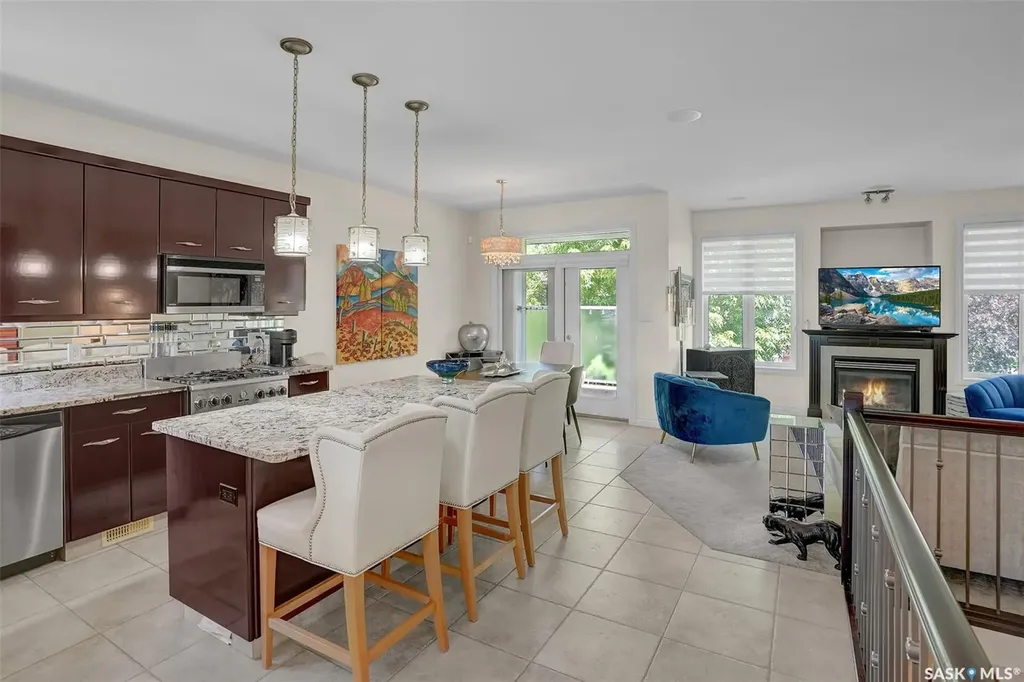 10220 Wascana Estates Regina SK S4V 3E5