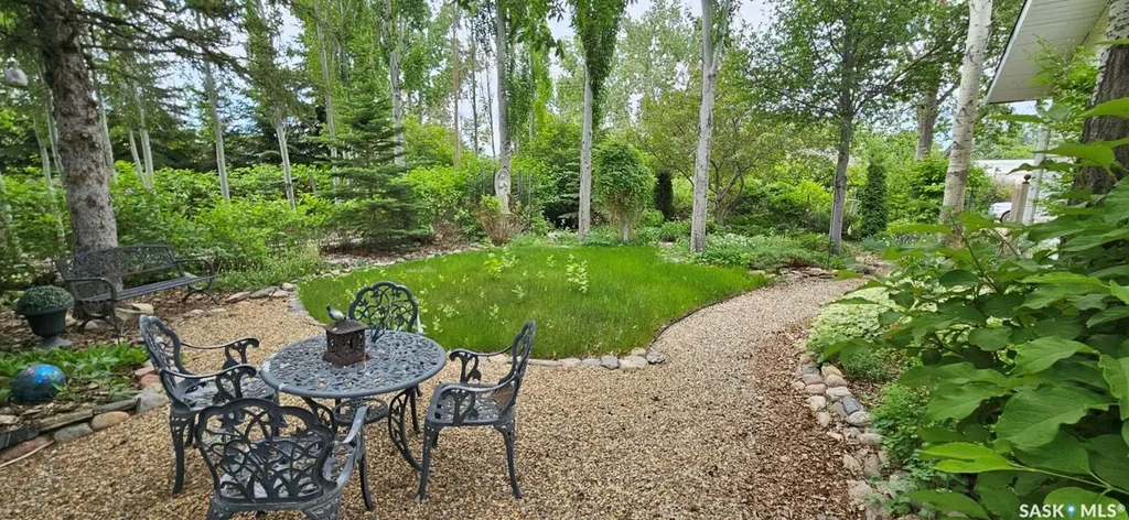 7 4th Avenue NW Hodgeville SK S0H 2B0