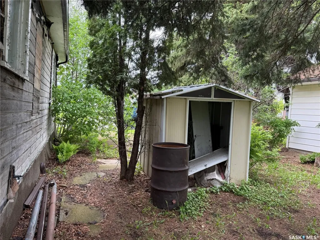 465 7th Avenue W Melville SK S0A 2P0