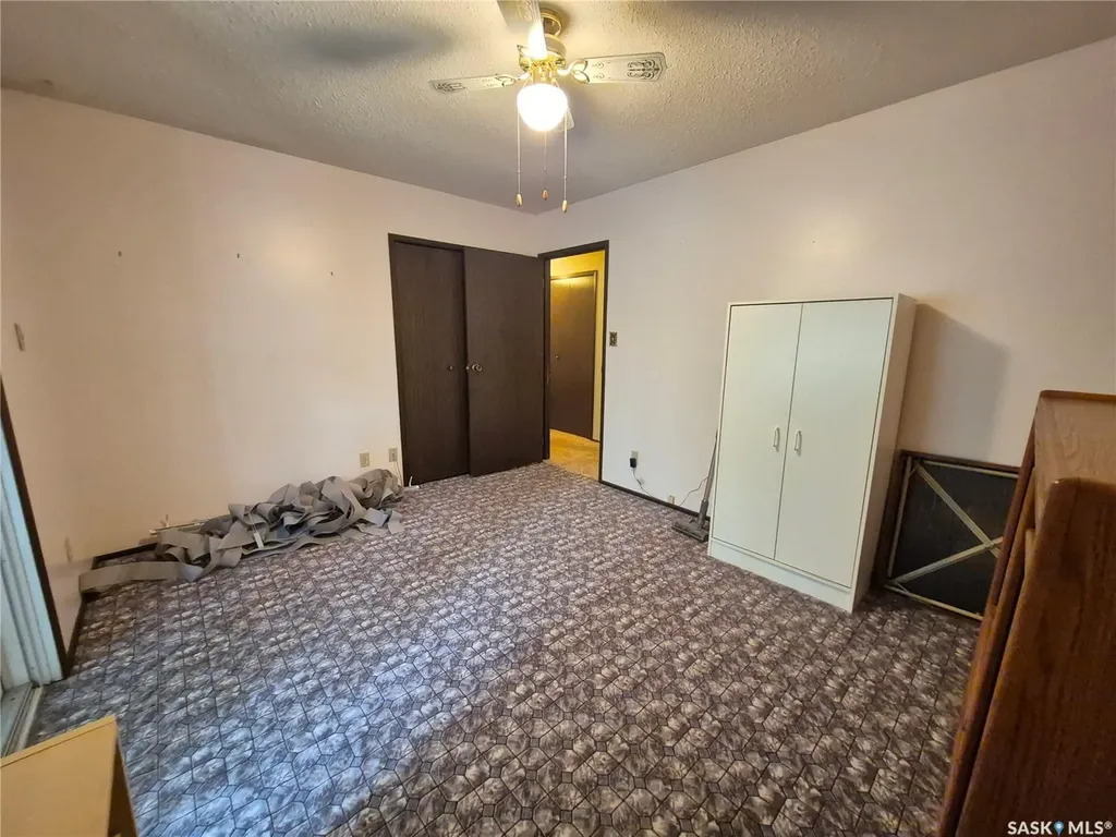 566 Dieppe Drive Weyburn SK S4H 2Y2