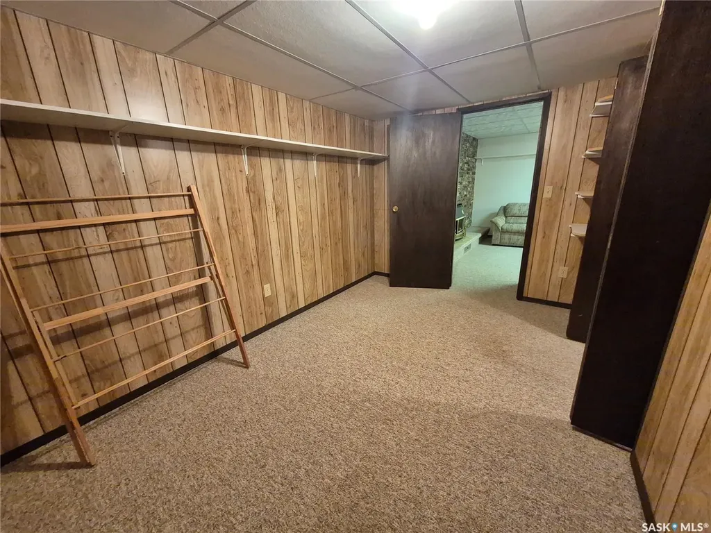 566 Dieppe Drive Weyburn SK S4H 2Y2