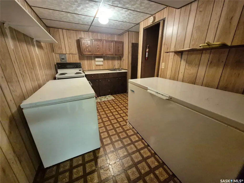 566 Dieppe Drive Weyburn SK S4H 2Y2