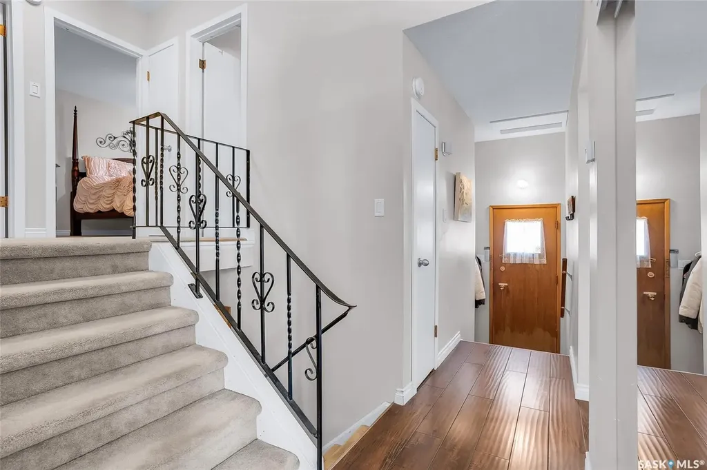 42 Neilson Crescent Saskatoon SK S4R 7R2