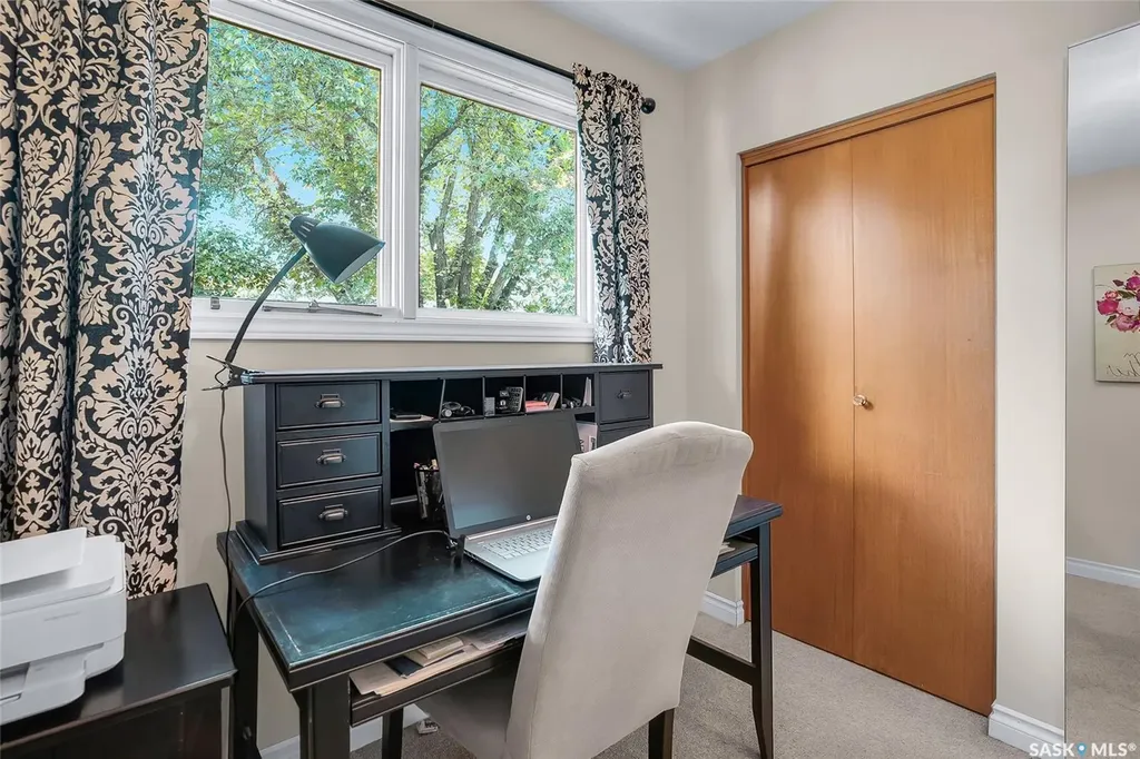 42 Neilson Crescent Saskatoon SK S4R 7R2