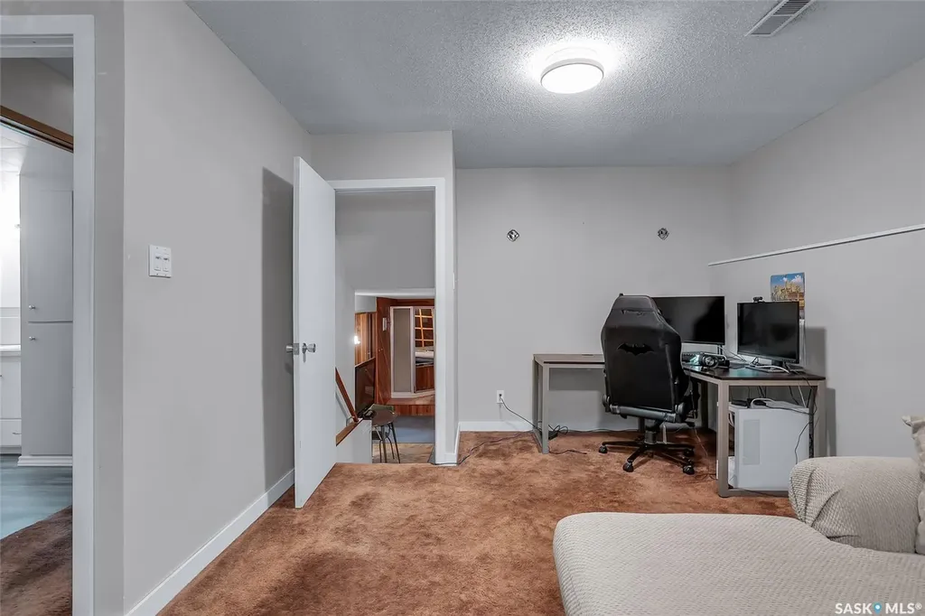 42 Neilson Crescent Saskatoon SK S4R 7R2