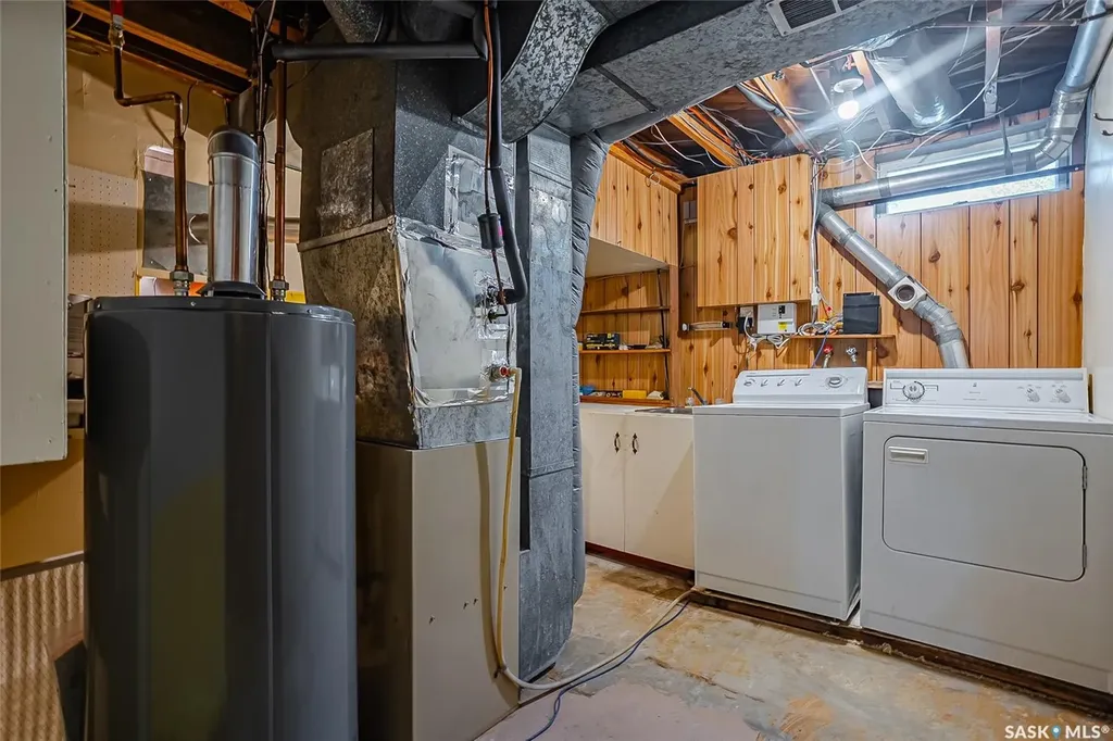 42 Neilson Crescent Saskatoon SK S4R 7R2