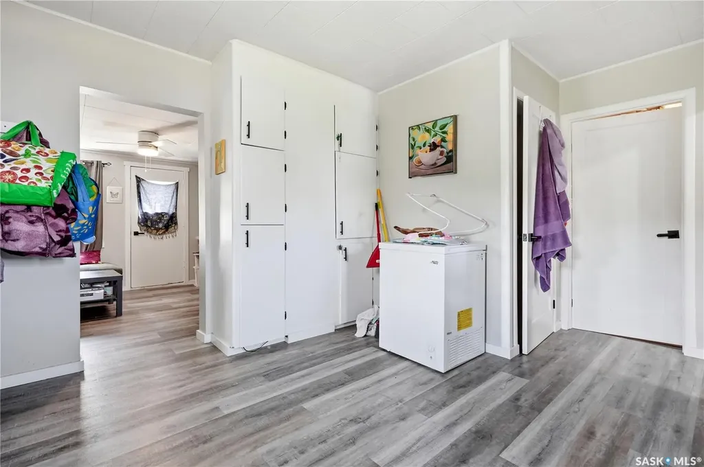 916 Iroquois Street W Moose Jaw SK S6H 5B6