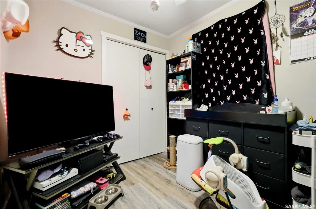 916 Iroquois Street W Moose Jaw SK S6H 5B6