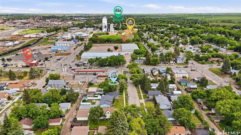 916 Iroquois Street W Moose Jaw SK S6H 5B6