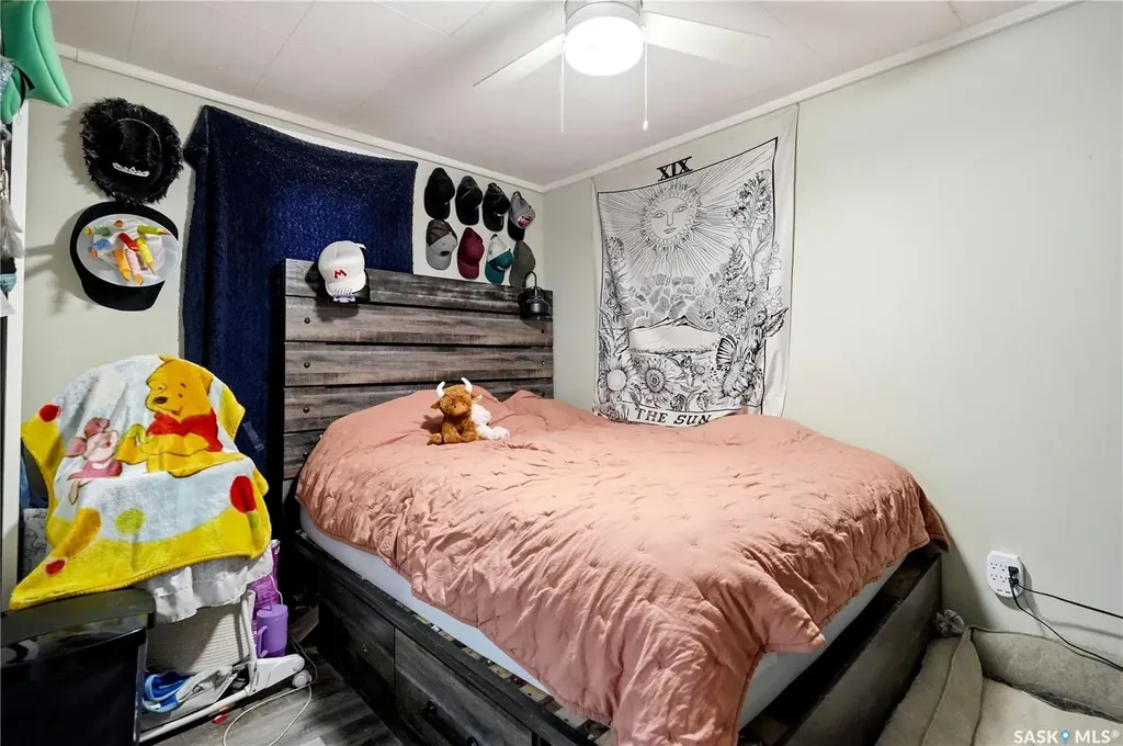 916 Iroquois Street W Moose Jaw SK S6H 5B6