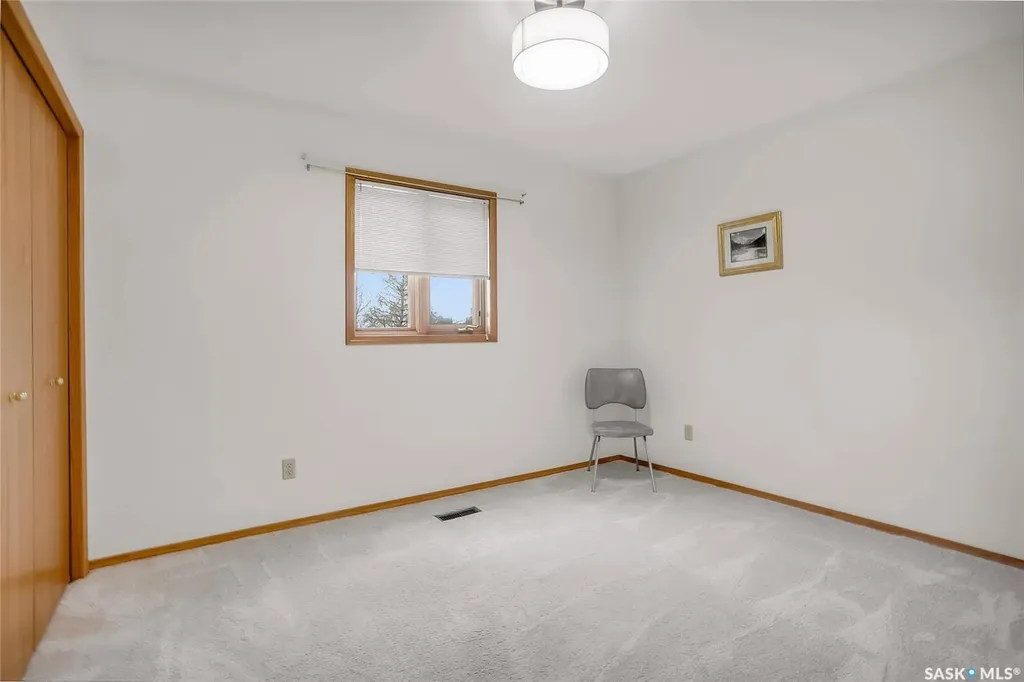 420 Heritage Crescent Saskatoon SK S7H 5P3