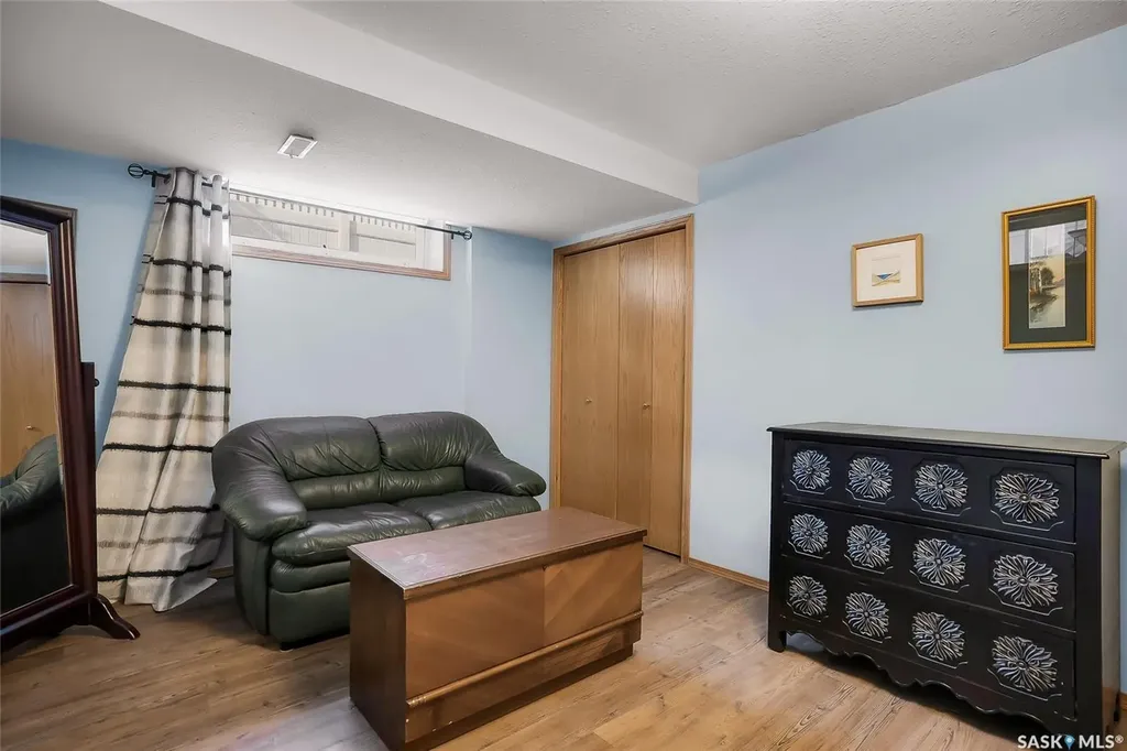 420 Heritage Crescent Saskatoon SK S7H 5P3