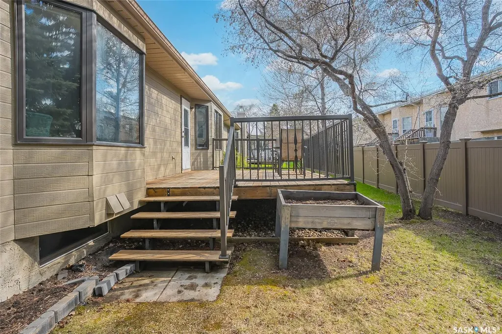 420 Heritage Crescent Saskatoon SK S7H 5P3