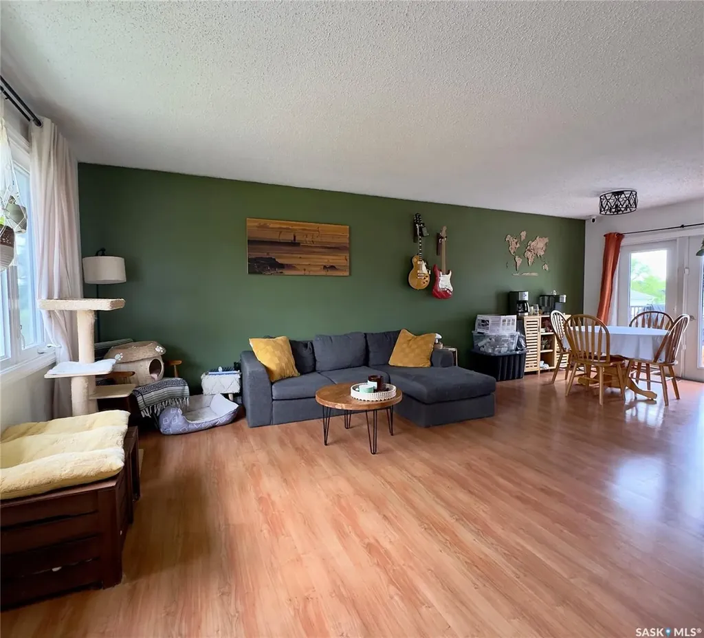 6007 Neufeld Avenue Waldheim SK S0K 4R0