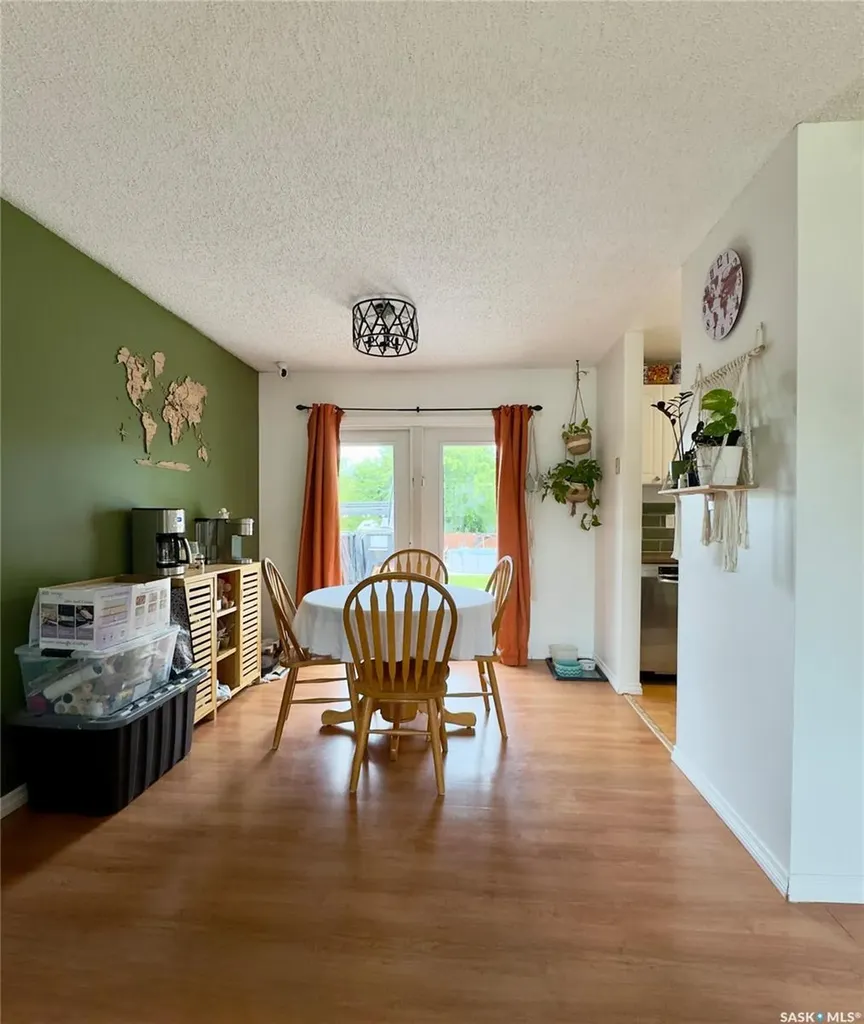6007 Neufeld Avenue Waldheim SK S0K 4R0