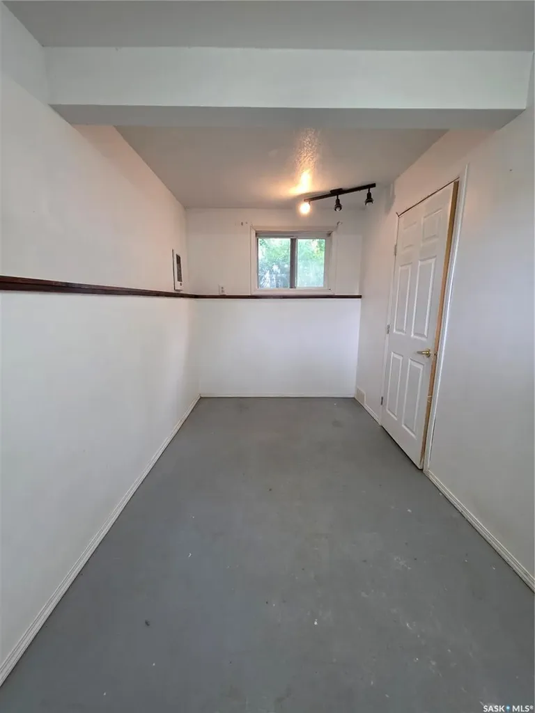 838 1st Street Estevan SK S4A 0G3