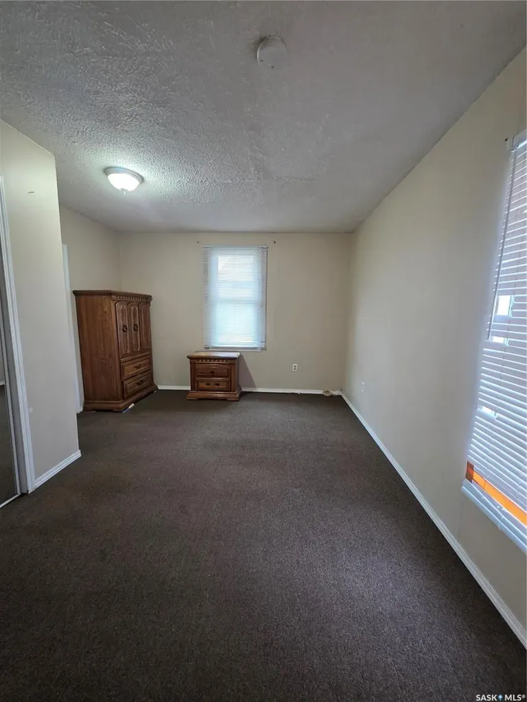 838 1st Street Estevan SK S4A 0G3