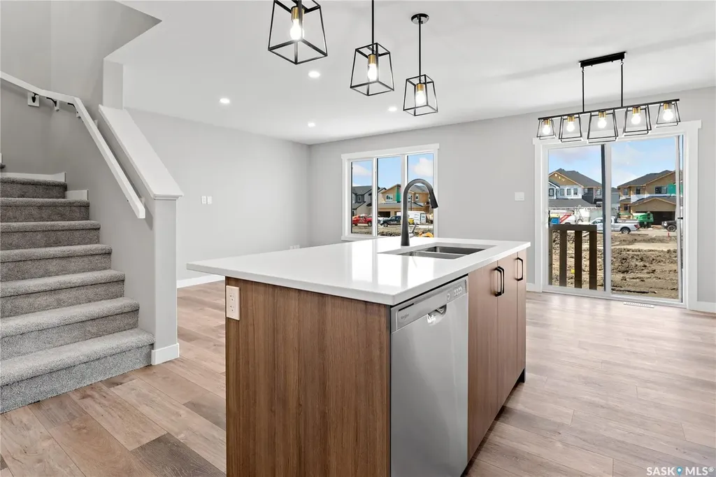 118 Fortosky Manor Saskatoon SK S7M 5X3