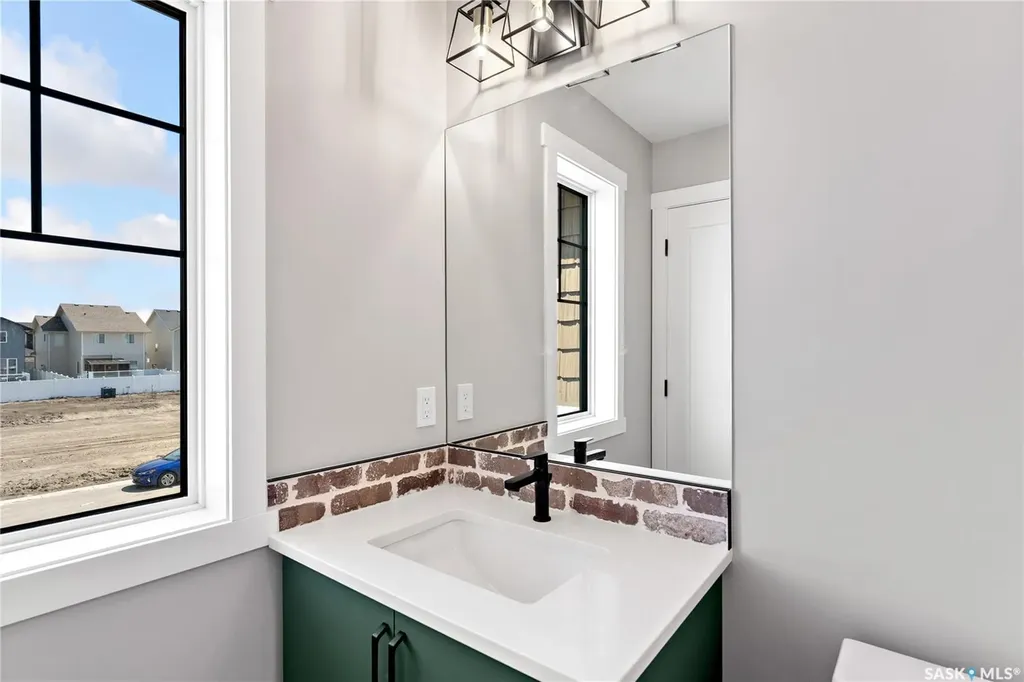 118 Fortosky Manor Saskatoon SK S7M 5X3