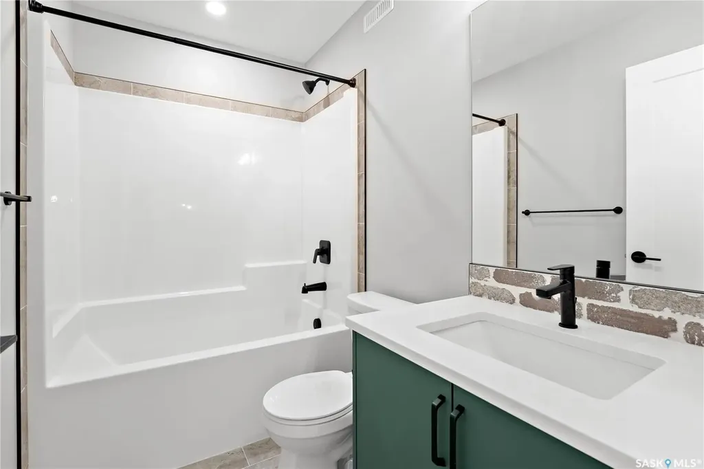 118 Fortosky Manor Saskatoon SK S7M 5X3