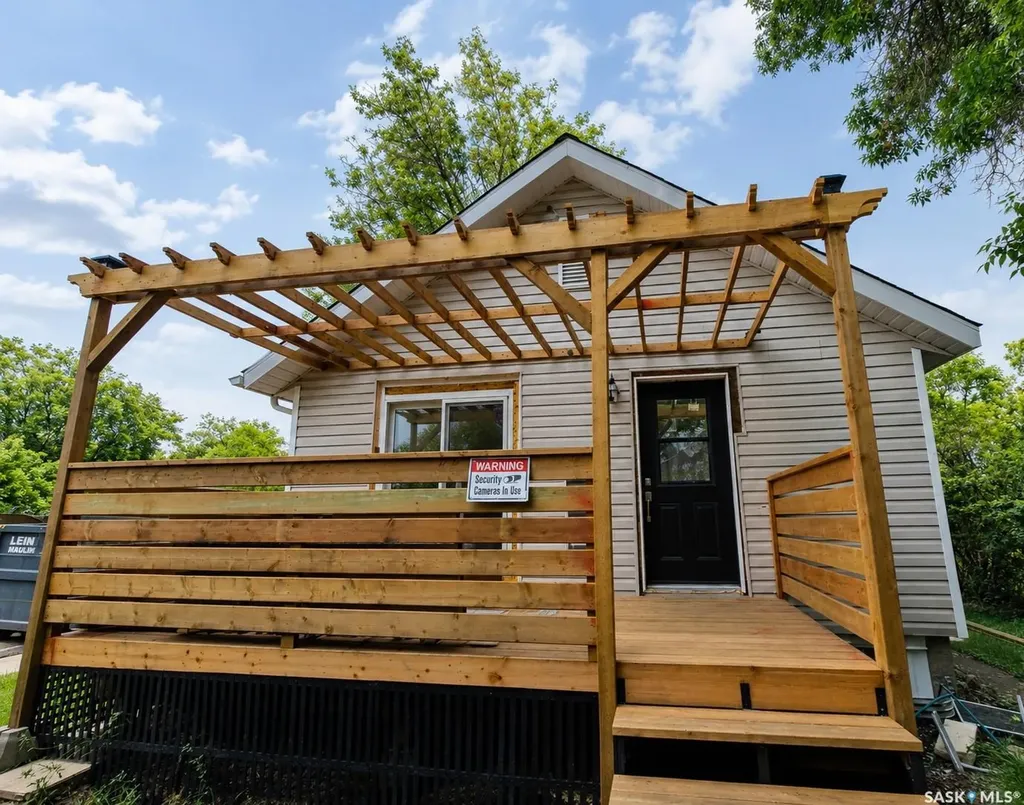 1401 C Avenue N Saskatoon SK S7L 1K9