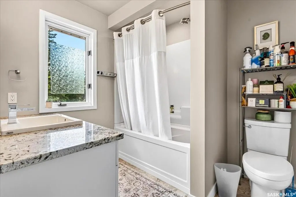 3426 Foster Bay Regina SK S4S 7C1