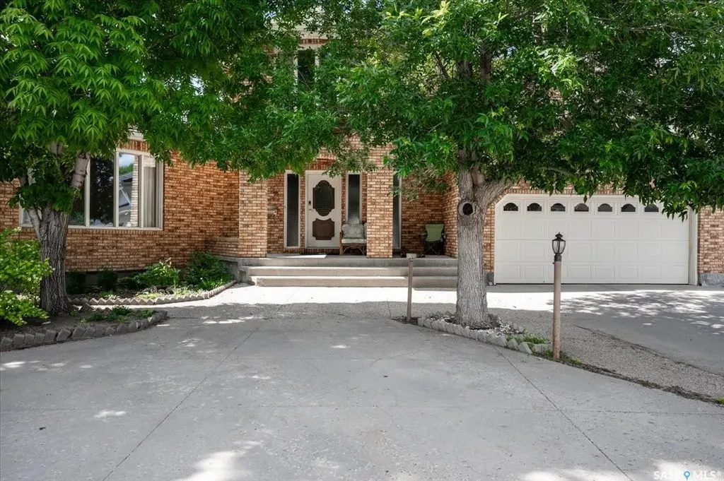 3426 Foster Bay Regina SK S4S 7C1