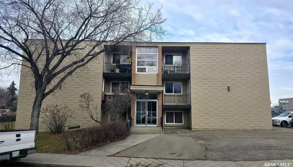 2620 5th Avenue N Regina SK S4R 5E5