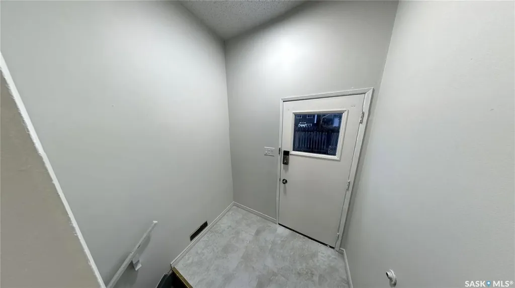1327 Mccormack Road Saskatoon SK S7M 4Y6