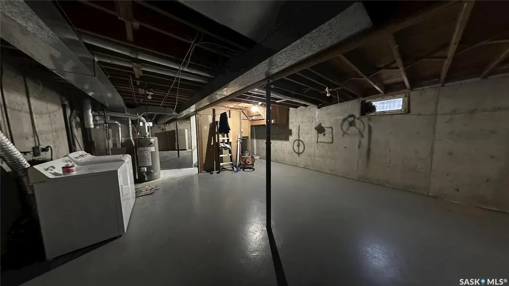 1327 Mccormack Road Saskatoon SK S7M 4Y6