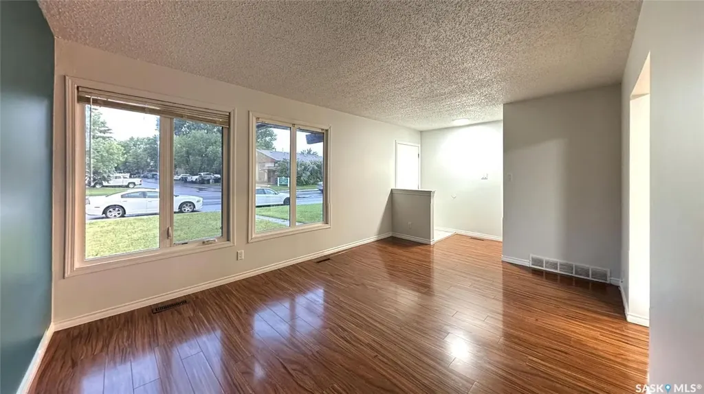 1327 Mccormack Road Saskatoon SK S7M 4Y6