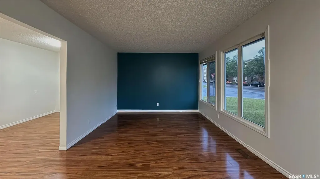 1327 Mccormack Road Saskatoon SK S7M 4Y6