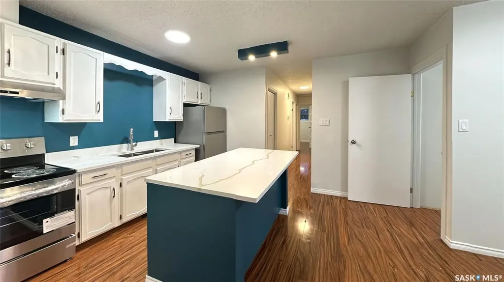 1327 Mccormack Road Saskatoon SK S7M 4Y6