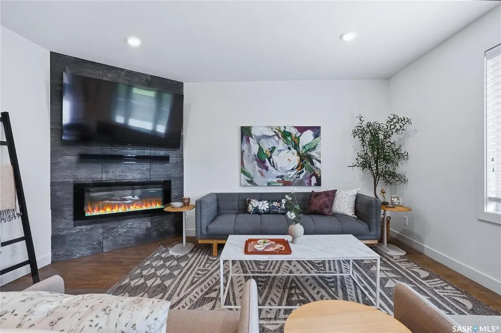 722 East Drive Saskatoon SK S7J 2X7