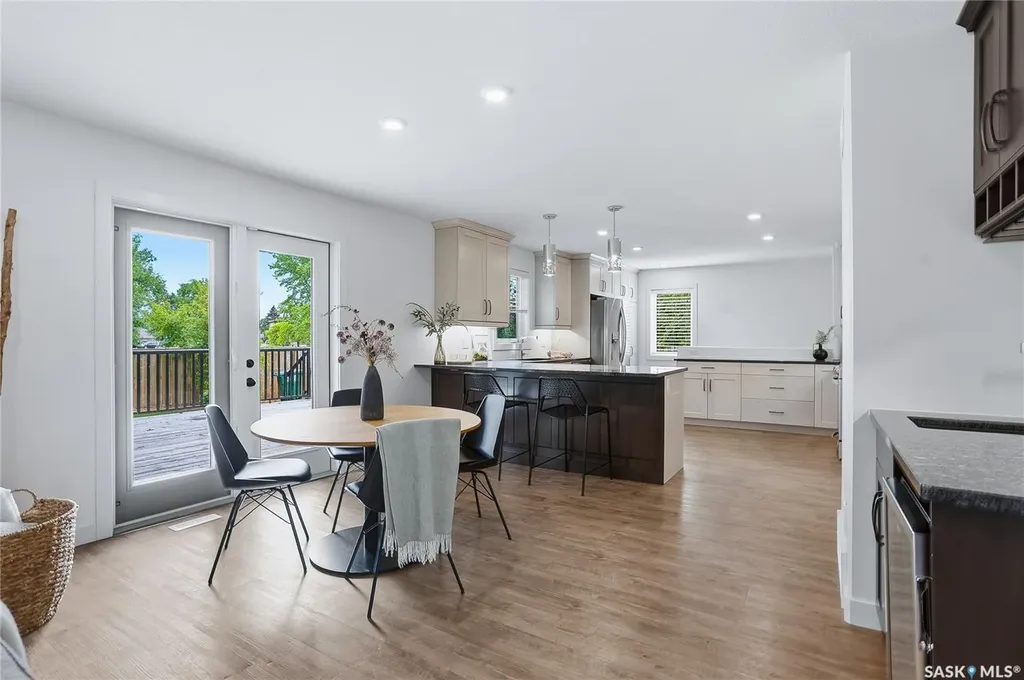 722 East Drive Saskatoon SK S7J 2X7