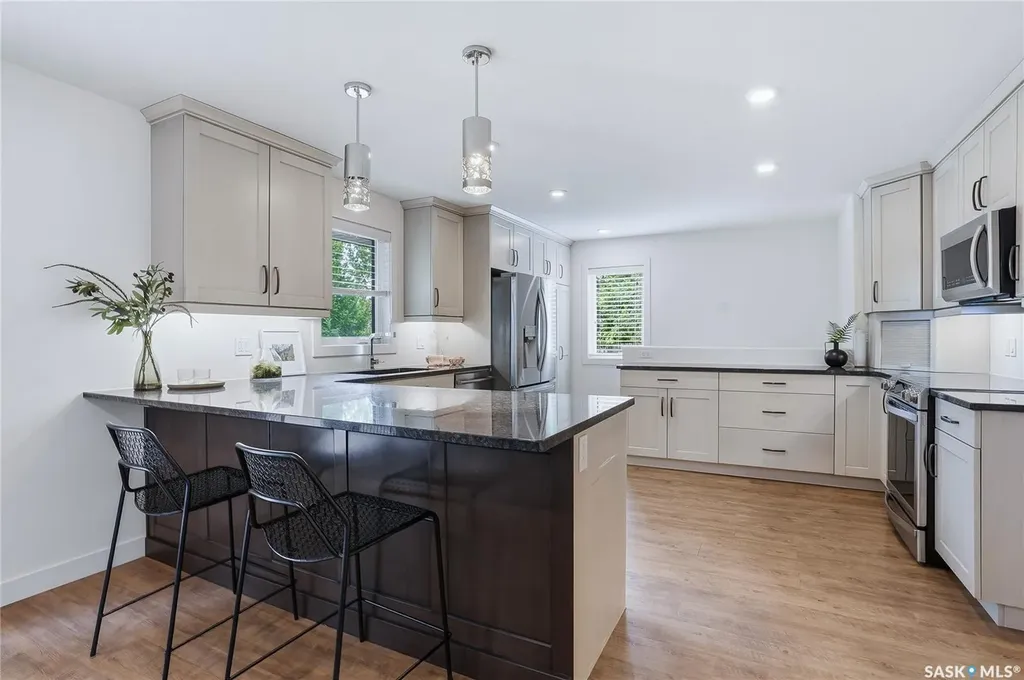 722 East Drive Saskatoon SK S7J 2X7