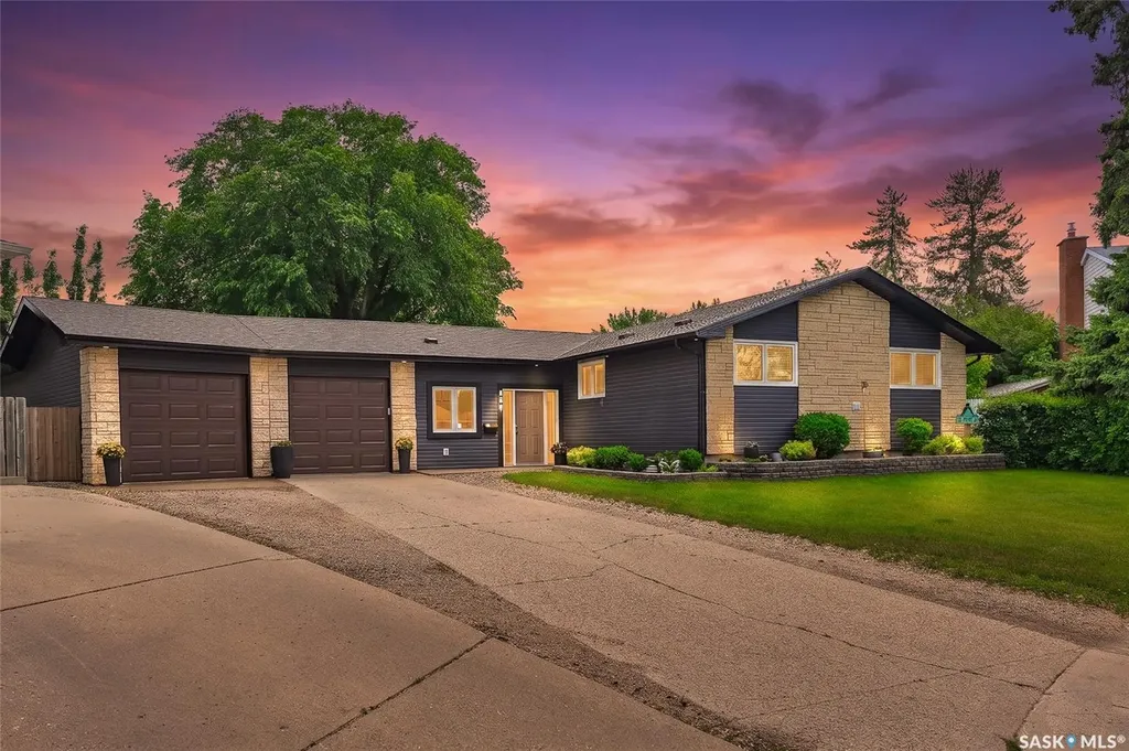 722 East Drive Saskatoon SK S7J 2X7
