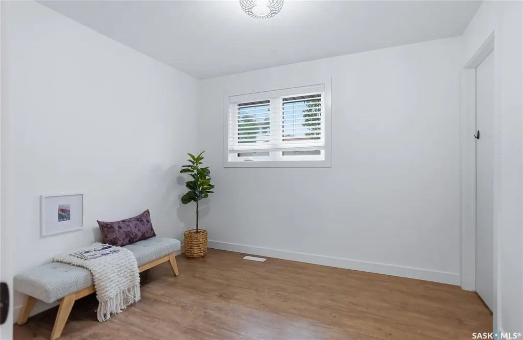 722 East Drive Saskatoon SK S7J 2X7