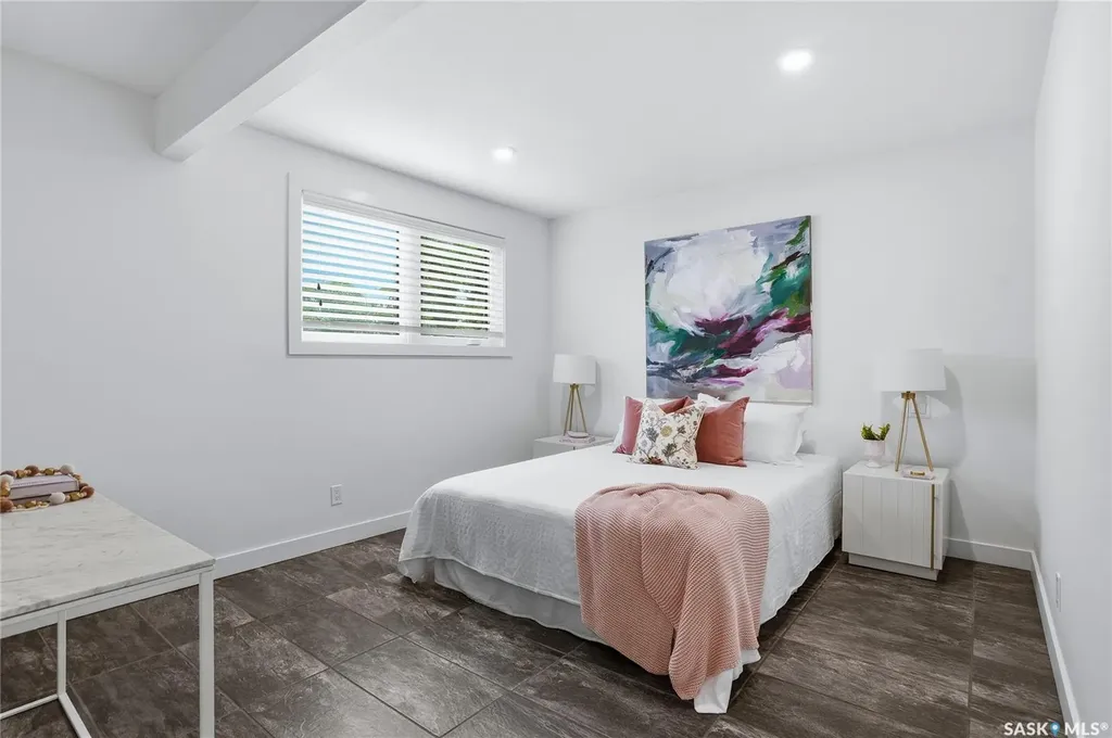 722 East Drive Saskatoon SK S7J 2X7