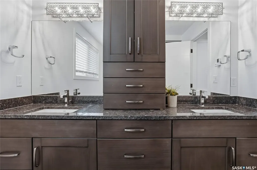 722 East Drive Saskatoon SK S7J 2X7