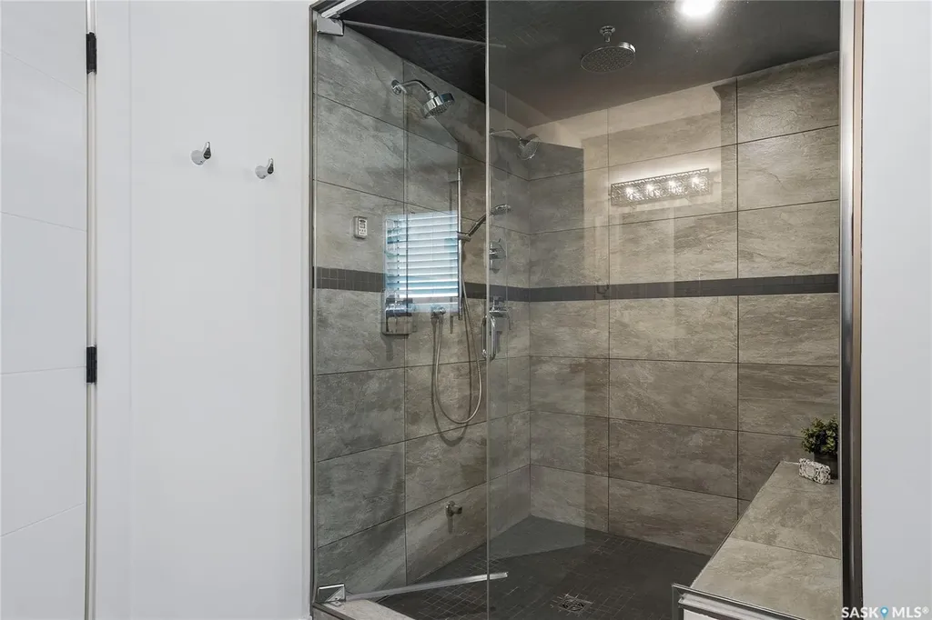 722 East Drive Saskatoon SK S7J 2X7