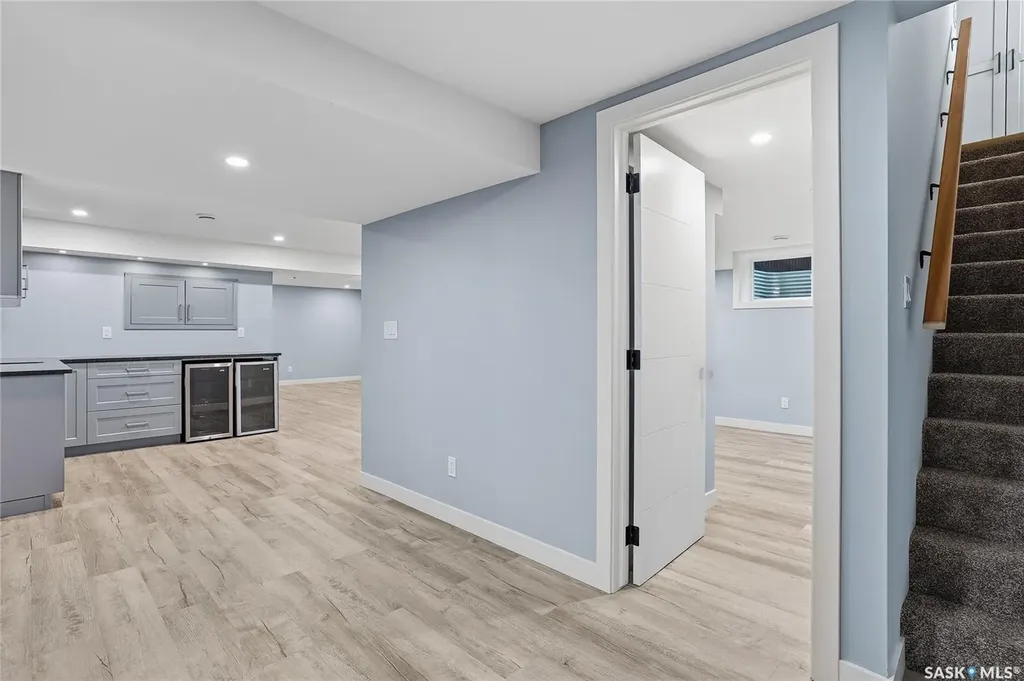 722 East Drive Saskatoon SK S7J 2X7