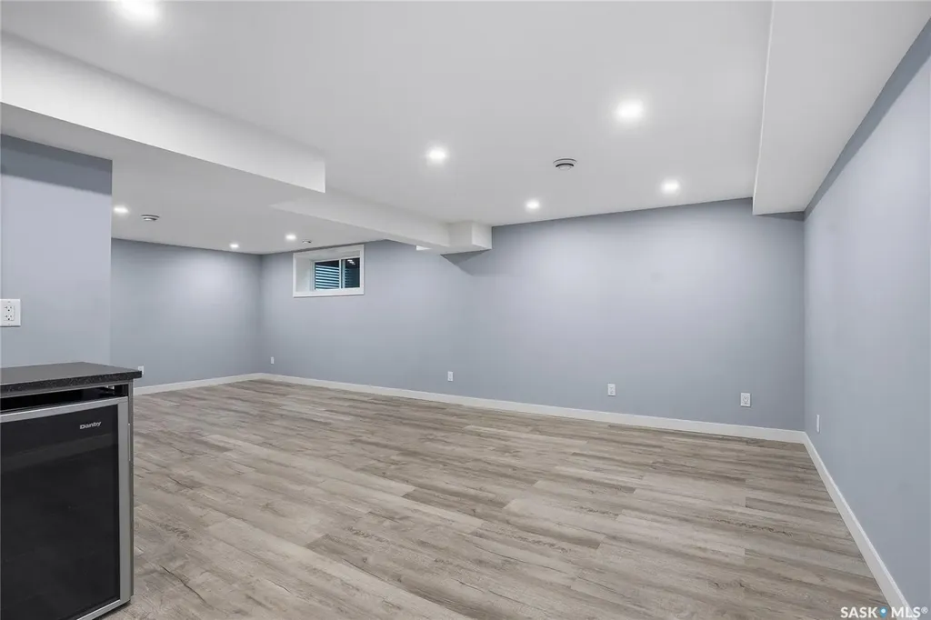 722 East Drive Saskatoon SK S7J 2X7